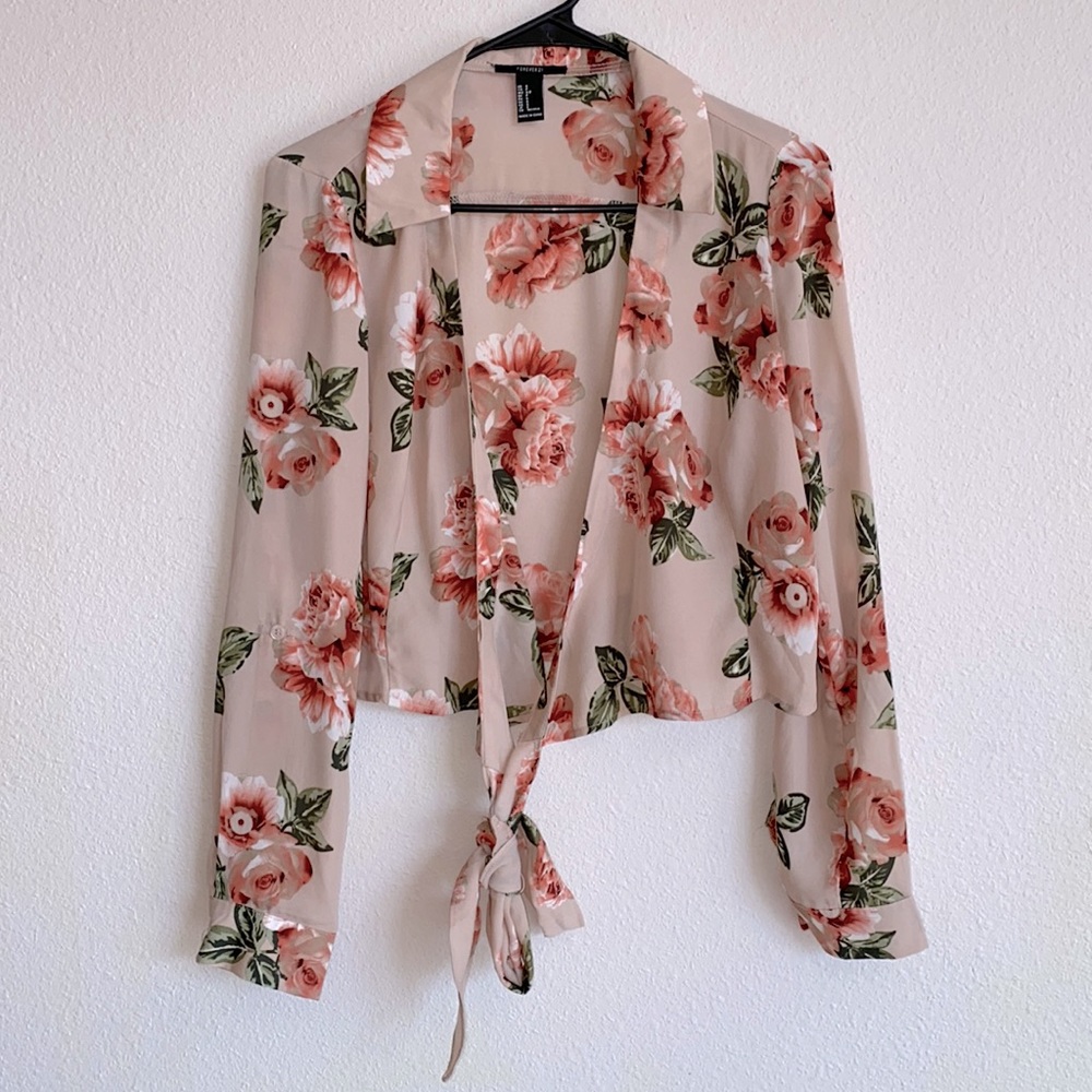 NWOT Forever 21 Tan Floral Wrap Tie Cropped Blouse